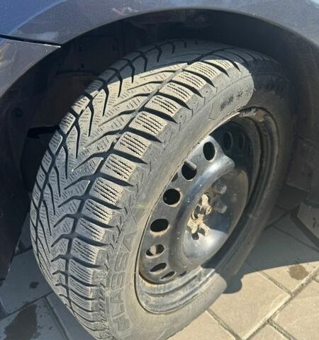 Серый Киа Оптима, объемом двигателя 2 л и пробегом 365 тыс. км за 8000 $, фото 4 на Automoto.ua