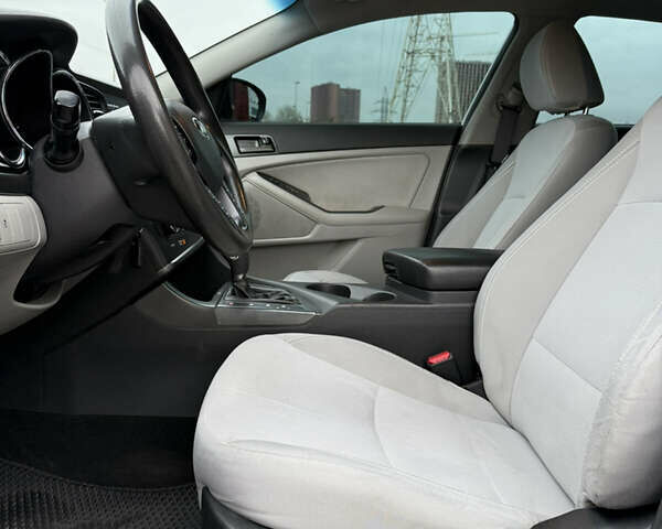 Серый Киа Оптима, объемом двигателя 2.36 л и пробегом 196 тыс. км за 7300 $, фото 13 на Automoto.ua