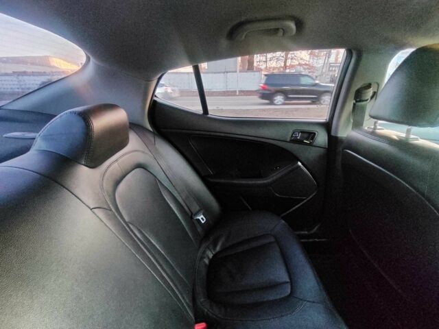 Серый Киа Оптима, объемом двигателя 2 л и пробегом 400 тыс. км за 6900 $, фото 9 на Automoto.ua