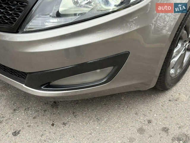 Сірий Кіа Оптіма, об'ємом двигуна 2.4 л та пробігом 221 тис. км за 6699 $, фото 15 на Automoto.ua