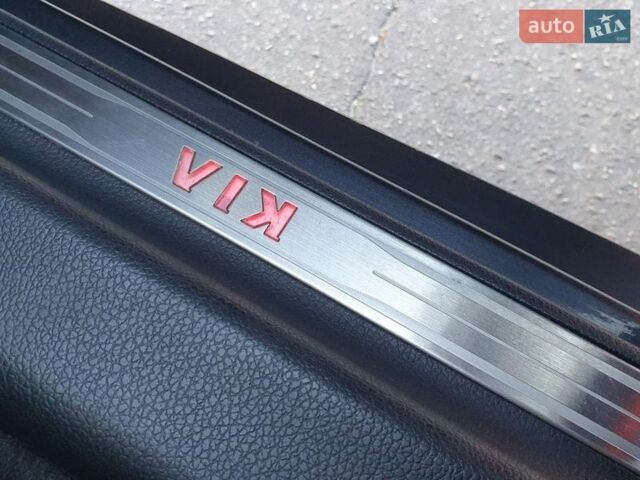 Сірий Кіа Оптіма, об'ємом двигуна 2 л та пробігом 215 тис. км за 10700 $, фото 14 на Automoto.ua