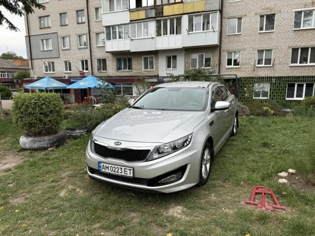 Серый Киа Оптима, объемом двигателя 2 л и пробегом 280 тыс. км за 7500 $, фото 4 на Automoto.ua