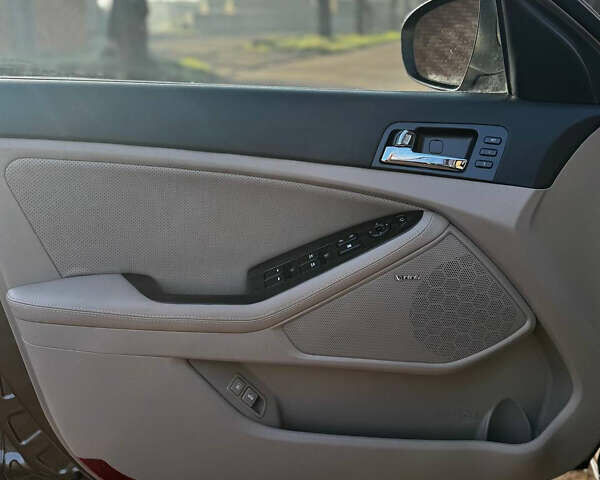 Сірий Кіа Оптіма, об'ємом двигуна 2.36 л та пробігом 218 тис. км за 9200 $, фото 36 на Automoto.ua