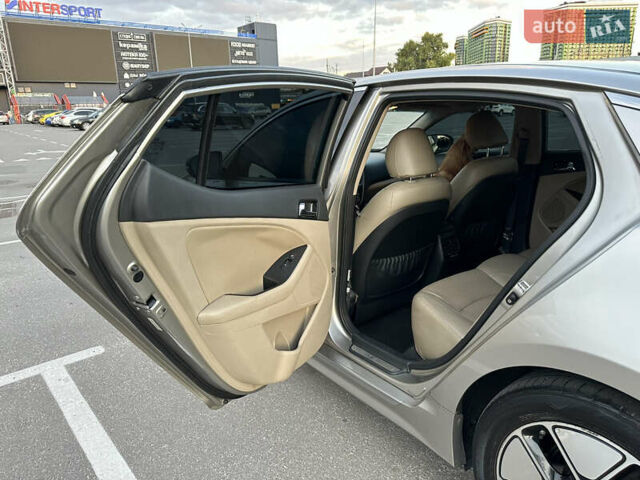 Серый Киа Оптима, объемом двигателя 2.36 л и пробегом 179 тыс. км за 10000 $, фото 9 на Automoto.ua