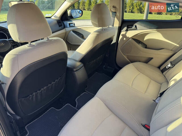 Серый Киа Оптима, объемом двигателя 2.4 л и пробегом 124 тыс. км за 9200 $, фото 10 на Automoto.ua