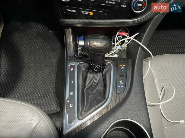 Серый Киа Оптима, объемом двигателя 2.36 л и пробегом 260 тыс. км за 7500 $, фото 13 на Automoto.ua