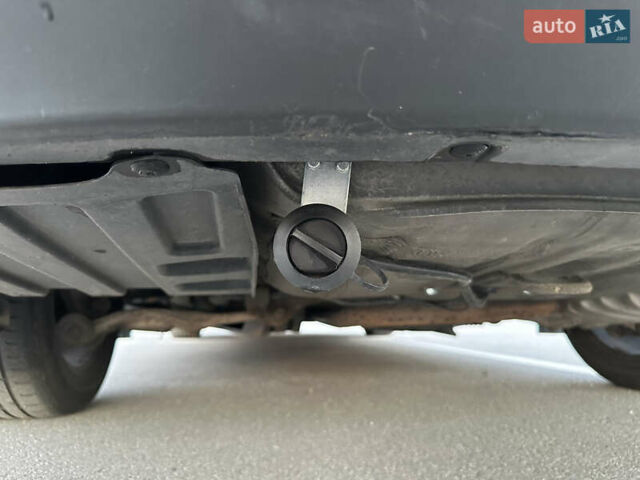 Серый Киа Оптима, объемом двигателя 2.36 л и пробегом 179 тыс. км за 10000 $, фото 24 на Automoto.ua