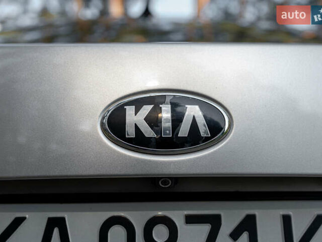 Серый Киа Оптима, объемом двигателя 2.4 л и пробегом 200 тыс. км за 9000 $, фото 8 на Automoto.ua