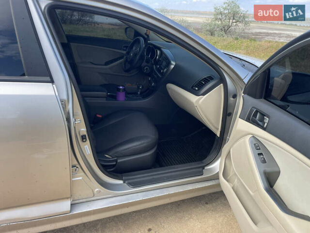 Сірий Кіа Оптіма, об'ємом двигуна 2.4 л та пробігом 220 тис. км за 6500 $, фото 11 на Automoto.ua