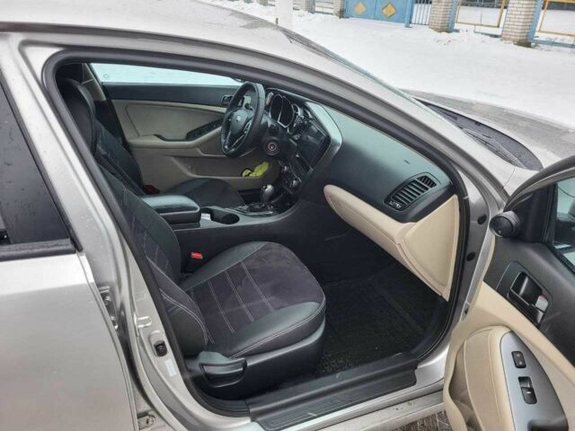 Сірий Кіа Оптіма, об'ємом двигуна 0 л та пробігом 200 тис. км за 9800 $, фото 3 на Automoto.ua