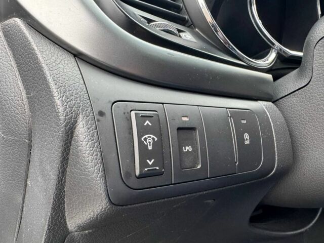 Серый Киа Оптима, объемом двигателя 2 л и пробегом 238 тыс. км за 6900 $, фото 18 на Automoto.ua