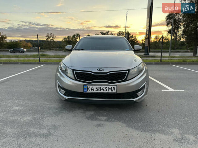 Серый Киа Оптима, объемом двигателя 2.36 л и пробегом 179 тыс. км за 10000 $, фото 1 на Automoto.ua