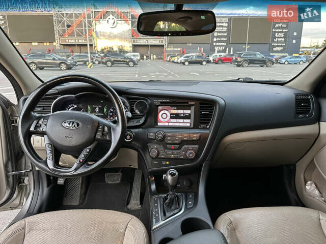 Серый Киа Оптима, объемом двигателя 2.36 л и пробегом 179 тыс. км за 10000 $, фото 15 на Automoto.ua