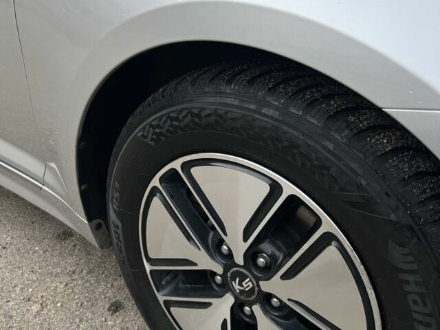 Серый Киа Оптима, объемом двигателя 2 л и пробегом 126 тыс. км за 9200 $, фото 5 на Automoto.ua