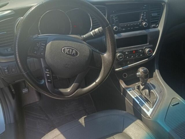 Серый Киа Оптима, объемом двигателя 2 л и пробегом 250 тыс. км за 7500 $, фото 3 на Automoto.ua