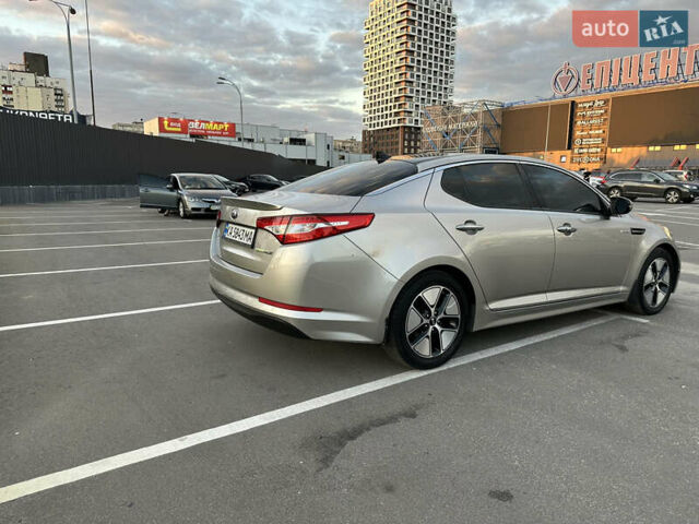 Серый Киа Оптима, объемом двигателя 2.36 л и пробегом 179 тыс. км за 10000 $, фото 4 на Automoto.ua