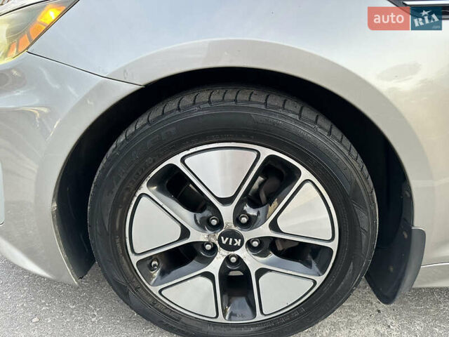 Серый Киа Оптима, объемом двигателя 2.36 л и пробегом 179 тыс. км за 10000 $, фото 28 на Automoto.ua