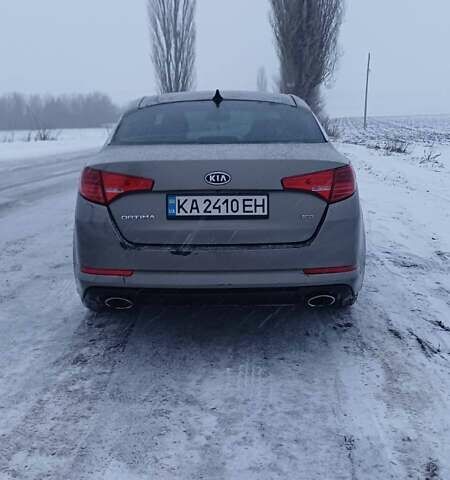 Сірий Кіа Оптіма, об'ємом двигуна 2.36 л та пробігом 255 тис. км за 9600 $, фото 19 на Automoto.ua