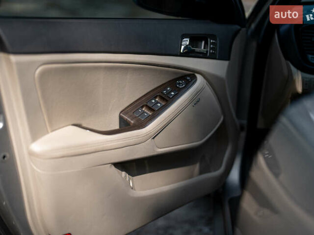 Серый Киа Оптима, объемом двигателя 2.4 л и пробегом 200 тыс. км за 9000 $, фото 38 на Automoto.ua