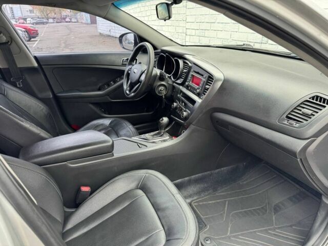 Серый Киа Оптима, объемом двигателя 2 л и пробегом 238 тыс. км за 6900 $, фото 9 на Automoto.ua