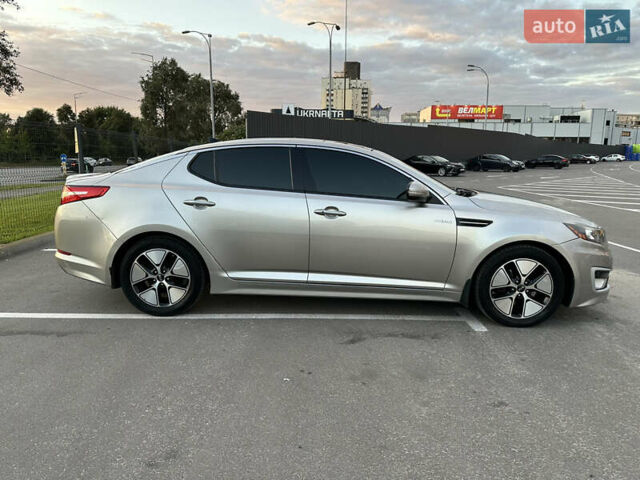 Серый Киа Оптима, объемом двигателя 2.36 л и пробегом 179 тыс. км за 10000 $, фото 3 на Automoto.ua