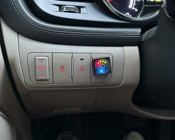 Серый Киа Оптима, объемом двигателя 2.36 л и пробегом 179 тыс. км за 10000 $, фото 18 на Automoto.ua