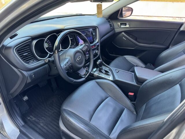 Серый Киа Оптима, объемом двигателя 2 л и пробегом 265 тыс. км за 10800 $, фото 9 на Automoto.ua