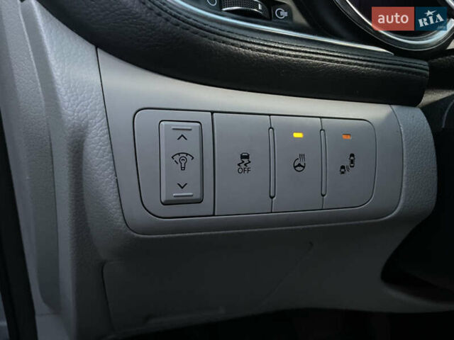 Серый Киа Оптима, объемом двигателя 2.36 л и пробегом 260 тыс. км за 7500 $, фото 16 на Automoto.ua