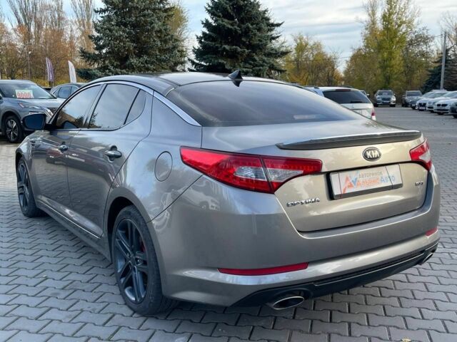 Серый Киа Оптима, объемом двигателя 2 л и пробегом 193 тыс. км за 9999 $, фото 4 на Automoto.ua