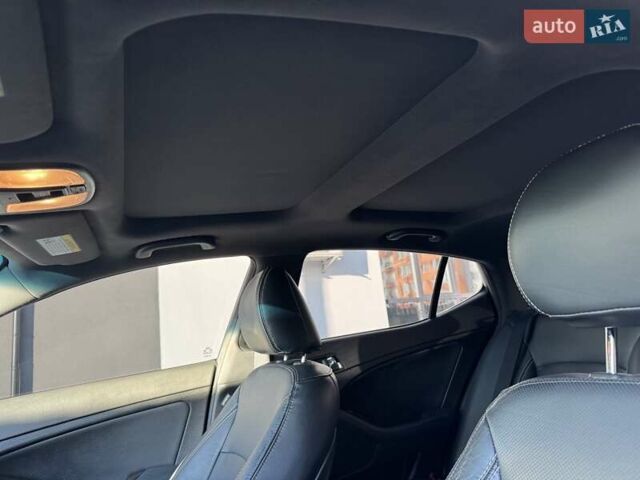 Серый Киа Оптима, объемом двигателя 2 л и пробегом 220 тыс. км за 10400 $, фото 3 на Automoto.ua