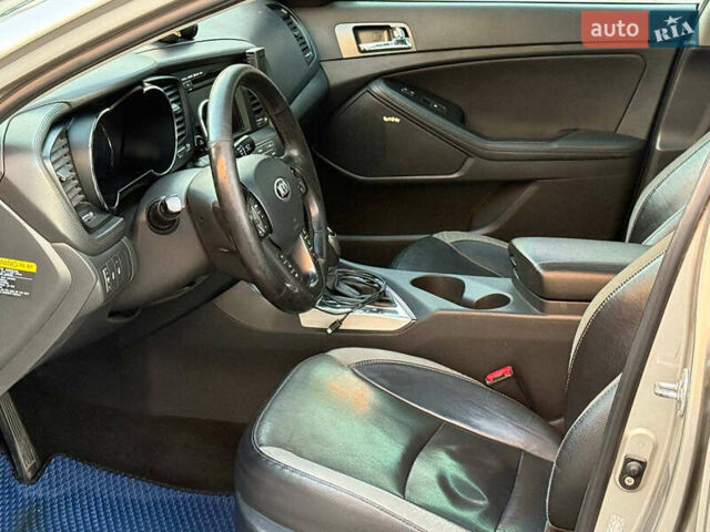 Серый Киа Оптима, объемом двигателя 2.4 л и пробегом 293 тыс. км за 10990 $, фото 7 на Automoto.ua