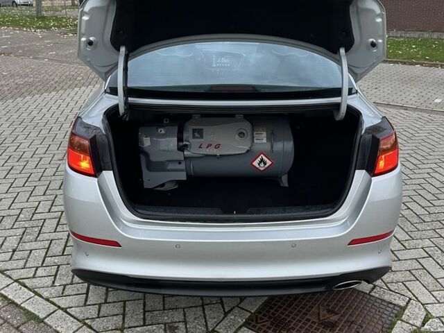 Серый Киа Оптима, объемом двигателя 2 л и пробегом 250 тыс. км за 9100 $, фото 6 на Automoto.ua