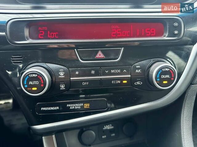 Серый Киа Оптима, объемом двигателя 2.36 л и пробегом 209 тыс. км за 9500 $, фото 38 на Automoto.ua