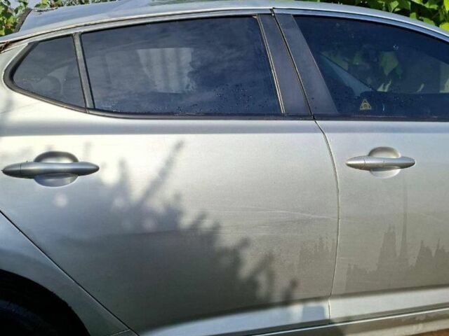 Сірий Кіа Оптіма, об'ємом двигуна 2 л та пробігом 160 тис. км за 3350 $, фото 2 на Automoto.ua