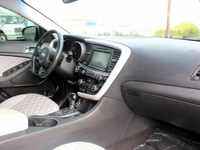 Киа Оптима 2014 в Днепре (Днепропетровске) на Automoto.ua Серый Киа Оптима, объемом двигателя 2 л и пробегом 85 тыс. км за 7500 $, фото 10 на Automoto.ua