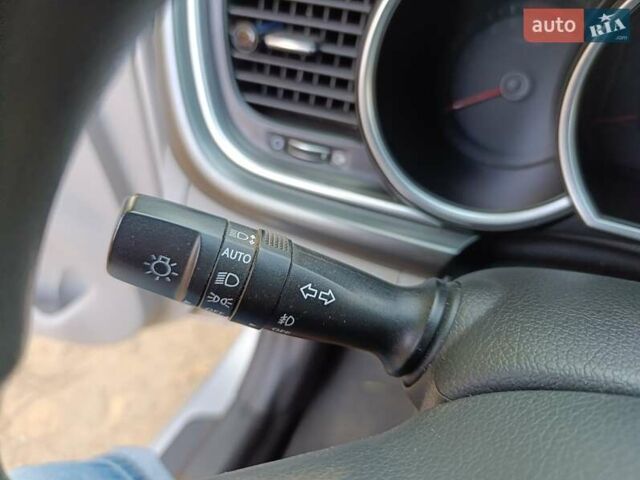 Серый Киа Оптима, объемом двигателя 2.36 л и пробегом 197 тыс. км за 10000 $, фото 38 на Automoto.ua