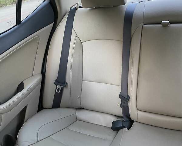 Серый Киа Оптима, объемом двигателя 2.4 л и пробегом 150 тыс. км за 10500 $, фото 19 на Automoto.ua