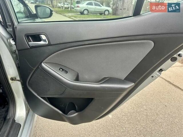 Серый Киа Оптима, объемом двигателя 2.36 л и пробегом 209 тыс. км за 9500 $, фото 41 на Automoto.ua