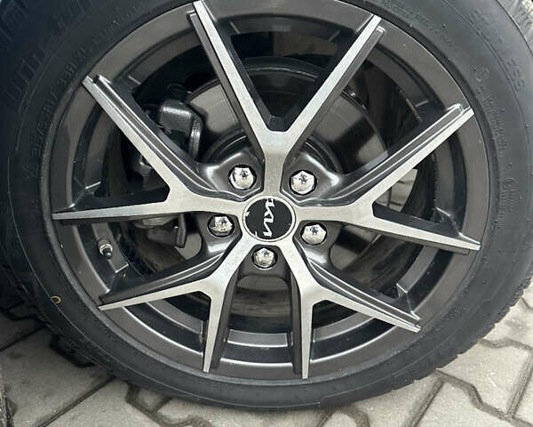 Сірий Кіа Оптіма, об'ємом двигуна 2.36 л та пробігом 174 тис. км за 12900 $, фото 8 на Automoto.ua