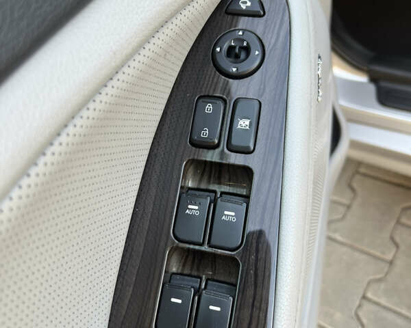 Сірий Кіа Оптіма, об'ємом двигуна 2.4 л та пробігом 142 тис. км за 9600 $, фото 35 на Automoto.ua