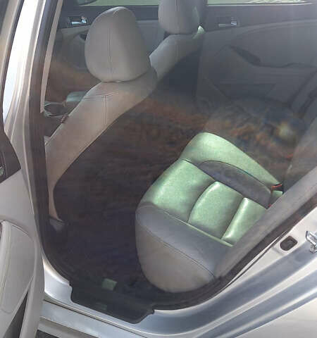 Серый Киа Оптима, объемом двигателя 2.36 л и пробегом 150 тыс. км за 8300 $, фото 7 на Automoto.ua