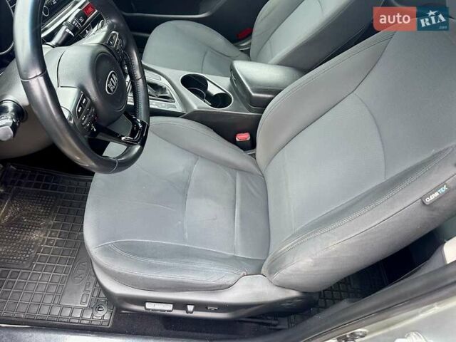 Серый Киа Оптима, объемом двигателя 2.36 л и пробегом 209 тыс. км за 9500 $, фото 16 на Automoto.ua