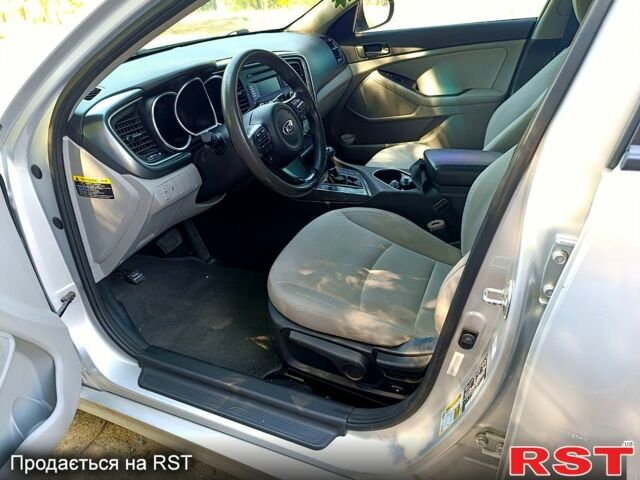 Сірий Кіа Оптіма, об'ємом двигуна 2.4 л та пробігом 180 тис. км за 9500 $, фото 4 на Automoto.ua