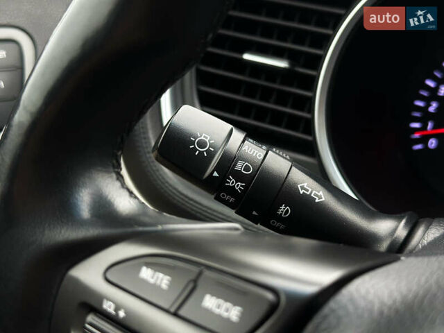 Серый Киа Оптима, объемом двигателя 2.4 л и пробегом 153 тыс. км за 10300 $, фото 77 на Automoto.ua