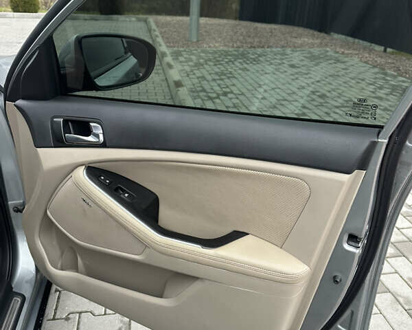 Сірий Кіа Оптіма, об'ємом двигуна 2.36 л та пробігом 174 тис. км за 12900 $, фото 37 на Automoto.ua