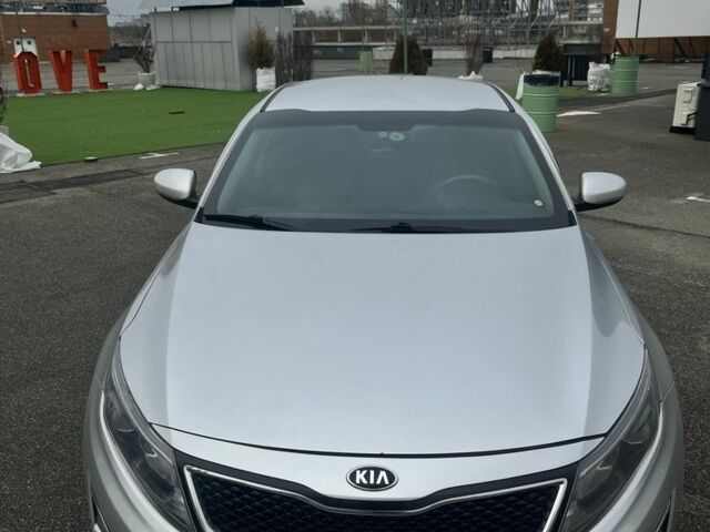 Сірий Кіа Оптіма, об'ємом двигуна 2 л та пробігом 246 тис. км за 7600 $, фото 4 на Automoto.ua