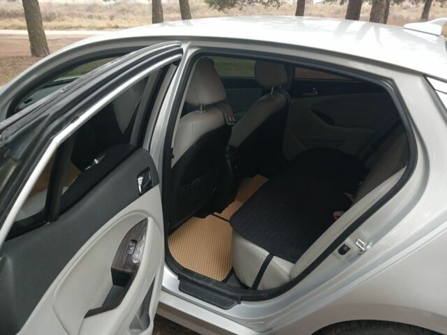 Серый Киа Оптима, объемом двигателя 2.4 л и пробегом 160 тыс. км за 11000 $, фото 5 на Automoto.ua