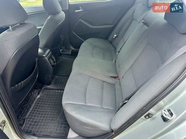 Серый Киа Оптима, объемом двигателя 2.36 л и пробегом 209 тыс. км за 9500 $, фото 22 на Automoto.ua