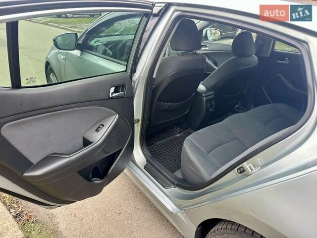 Серый Киа Оптима, объемом двигателя 2.36 л и пробегом 209 тыс. км за 9500 $, фото 19 на Automoto.ua