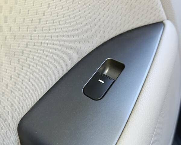 Серый Киа Оптима, объемом двигателя 2.36 л и пробегом 197 тыс. км за 10000 $, фото 19 на Automoto.ua